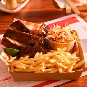 Edgell® Edgell Supa Crunch 9mm skin-on chips, In Use